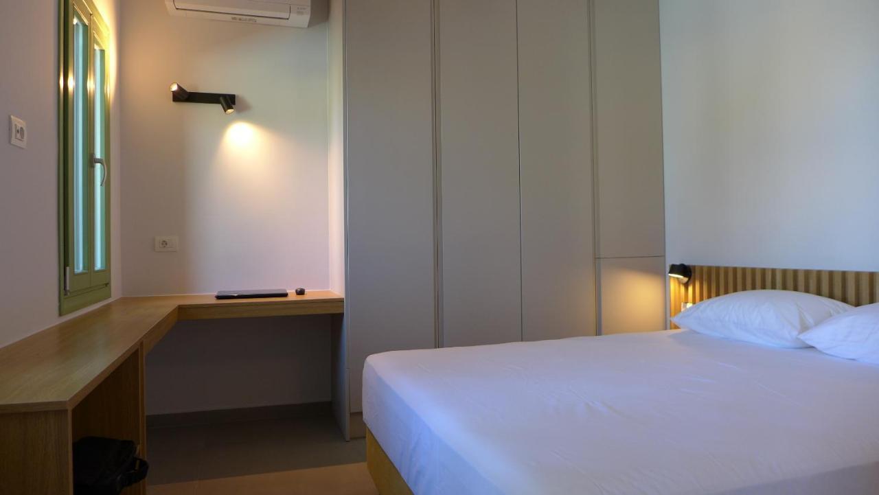 Caltabania Suites Áyios Nikítas Екстериор снимка